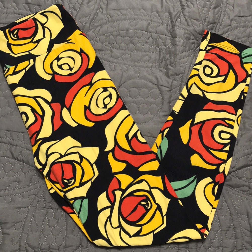 LulaRoe Disney inspired Rose leggings
